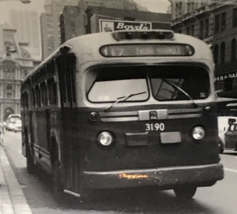 1970s Southeastern Pennsylvania SEPTA Bus #3190 Route 17 Front Market B&amp;W Photo - £7.56 GBP