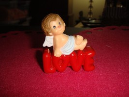 Hallmark 1983 Merry Miniatures Cherub Love - £15.79 GBP