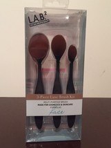 L.A.B.2 Live and breath beauty 3 Piece Brush Kit - £12.98 GBP