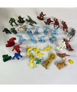 Vintage Cowboys Indians Soldiers &amp; More Plastic Figures Toys LOT - $54.70 CAD