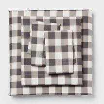 Room Essentials Twin/Twin XL Microfiber Sheet Set Gray Plaid Twin XL - $249.63 MXN Room Essentials Twin/Twin XL Microfiber Sheet Set Gray Plaid Twin XL - $249.63 MXN
