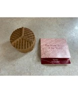 The Music Boxes Of The World Spain Granada Royal Cornwall Vintage 1986 - $13.01 CAD