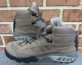 Women&#39;s Garmount Hiking Boots Size 8.5 - $1,421.59 MXN