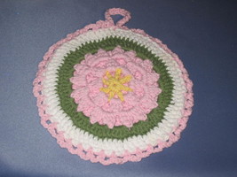 Round Potholder-Trivet Hanging Pink, Yellow and Green. - £6.28 GBP