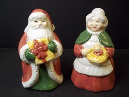 Avon Christmas shakers Santa &amp; Mrs Claus salt &amp; pepper 2.75&quot; tall - $7.72