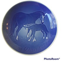 Copenhagen Bing &amp; Grondahl Mothers Day Plate 1972 Horses Blue Porcelain - $19.87