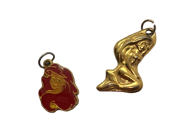 Vintage Disney Little Mermaid Princess Ariel Charm Lot of 2 - £9.48 GBP