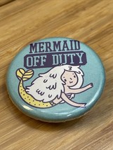 Novelty Mermaid Off Duty Miniature Button Pin Pinback Flair Fantasy KG - $147.77 MXN