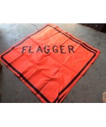 GRAINGER FLAGGER KNIT 48&quot; ROAD SIGN SYMBOL SAFETY FLAG FLUORESCENT NEW S... - $282.69 MXN