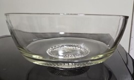 Clear Glass Bowl Vintage Sunburst Pattern -Has A Scratch In Bottom  - $9.90