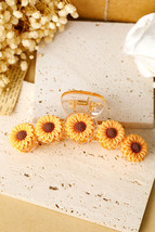 Jurassic Gold Sunflower Decor Plastic Resin Claw Clip - $75.09 MXN