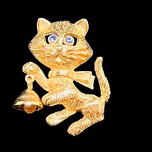Avon Gold Tone Cat Brooch With Blue Rhinestone Eyes And Articulating Bell (4616) - £12.05 GBP