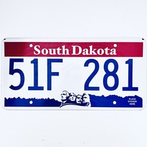  United States South Dakota Mount Rushmore Passenger License Plate 51F 281 - $243.00 MXN