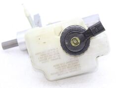 Brake Master Cylinder Fits 07-16 EOS 75896 image 4