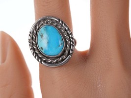 Vintage Navajo silver and turquoise ring - £74.94 GBP