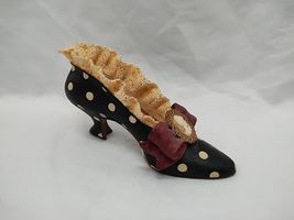 Vintage 1999 Claudette Sandy Lynam Clough Shoe Figurine 3&quot; - $14.51 CAD