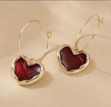 Red Heart Hoop Dangle Earrings Gold Huggie NWOT - £9.38 GBP