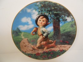 Danbury Mint MJ Hummel Strolling Along Gentle Friends T3045 - £7.59 GBP