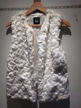 New Look Girls Fluffy Gilet Body Warmer 14-15 Years Cream Colour Express... - $18.05