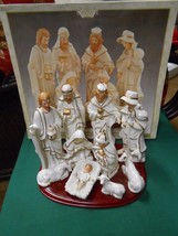 NIB- World Bazaar Crown Accents 11 Piece Nativity Scene.....Sale - £9.55 GBP