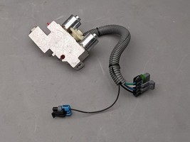 OEM 1988-01 GMC Chevy C1500 K1500 ABS Brake Pressure Differential Valve ... - $242.55