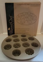 NIB The Pampered Chef Silicone Bakeware Floral Cupcake Pan 1613 - £22.58 GBP