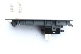 2003-2008 INFINITI FX35 FX45 REAR RIGHT WINDOW CONTROL SWITCH K8189 image 3