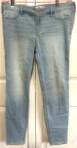 Hollister 31 x 29 Light wash 13R Blue Womens Jeans - $19.80