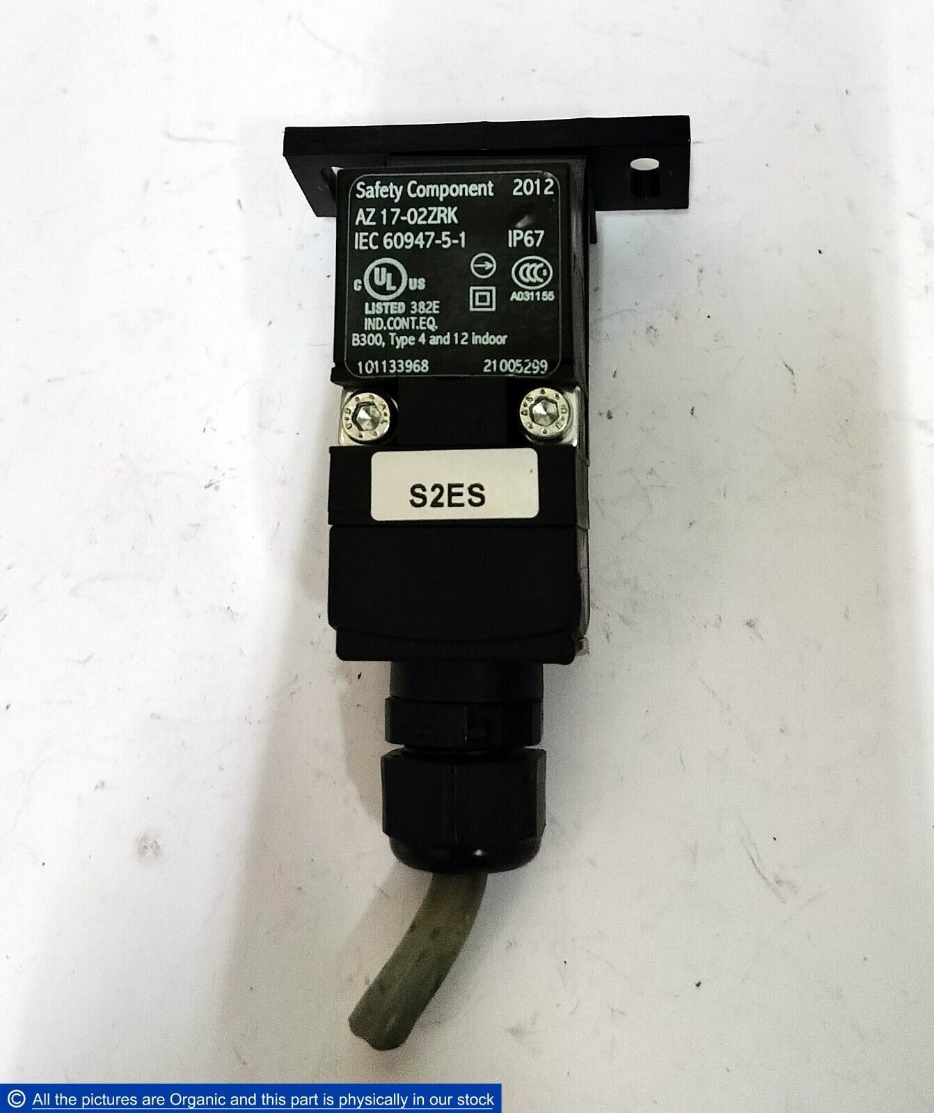 Schmersal AZ 17-02ZRK Mini Safety Interlock Switch 101133968 AZ 17 Series - $89.00