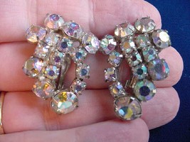 (VE-9) Vintage blue Aurora Borealis Austrian crystal silver clip on earrings - £19.42 GBP