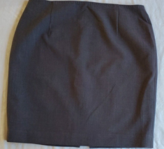 Tahari Petite Gray  Straight Pencil Skirt Misses Size 12P Polyester Blend - £19.73 GBP