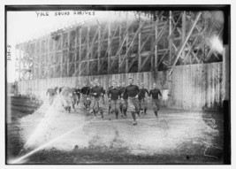 8&quot; x 10&quot; Photo 1910 Yale squad arrives - $16.95