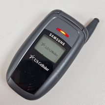 Samsung SCH-A570 Gray/Black Flip Phone (US Cellular) - £18.35 GBP