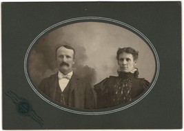 Cabinet Card Photo of Attractive Couple 7.2&quot;x5.1&quot; from Vermillion, SD-Oval Photo - £10.49 GBP