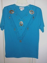 Vtg. Sas&#39;sa Ladies Ss Turquoise Knit Pullover Top W/SILVER CONCHOS/FRINGE-S-CUTE - £9.16 GBP