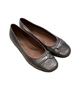 Women’s Life Stride Shoes 9 W Diva Flats Slip On Metallic Bronze Shoes - $37.97 CAD