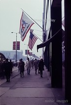 1972 Shoppers, Pedestrians Michigan Ave Chicago Ektachrome 35mm Color Slide - £2.77 GBP