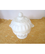 LENOX WHITE COVERED PEDESTAL BOWL TOUCH OF YELLOW ON LEAVES 6.5&quot; BLACK TAG - $129.21 MXN