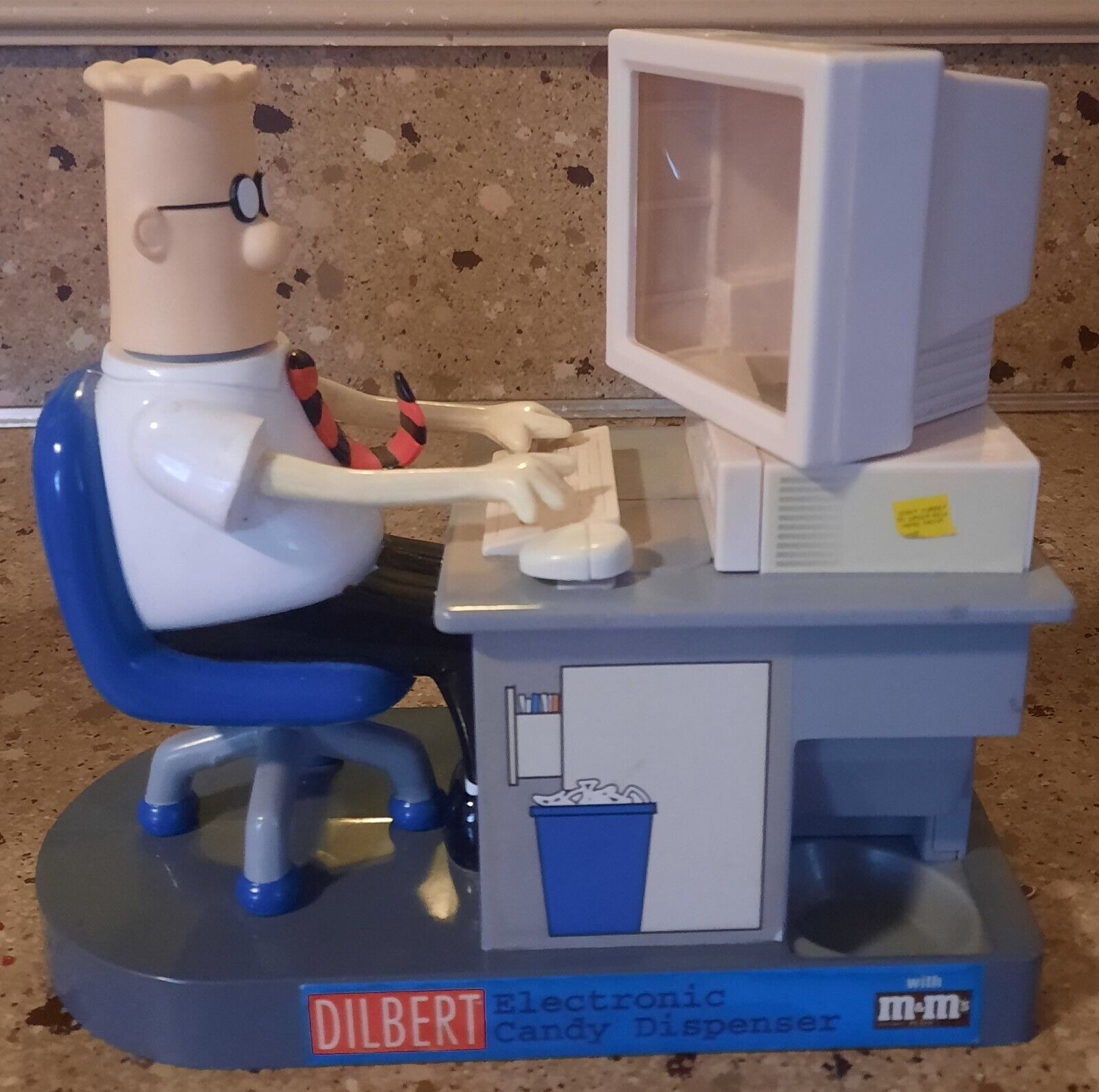 1998 Dilbert Electronic Candy M &M Dispenser Tested Desk Top - $39.59