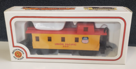 Bachmann UNION PACIFIC RAILROAD Vintage HO Scale (w/Box) Train CABOOSE C... - $16.99