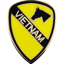 U.S. Army 1st Cavalry Division Vietnam Pin 1&quot; - £7.35 GBP