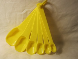 vintage Tupperware #2236: Measuring Spoon Set - Yellow - £8.03 GBP