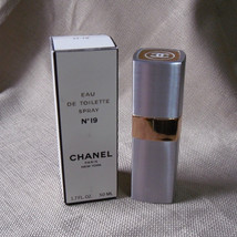 Chanel No19 Eau De Toilette Silver &amp; Gold Case With Spray Bottle In Original Box - £9.50 GBP