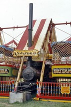 JC0115 - Locomotive powering the Carters Fairground Attractions - photog... - $2.72