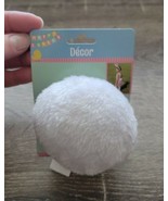 (1) Easter Bunny Rabbit Tail Clip NEW with Tag White - $280.40 MXN