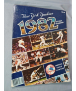 1982 New York Yankees Yearbook COMPLETE  w/ 18 Baseball Cards Uncut - £11.69 GBP