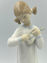 Lladro Figurine #4871 &quot;Girl With Guitar&quot; - £95.08 GBP