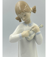 Lladro Figurine #4871 &quot;Girl With Guitar&quot; - £94.96 GBP