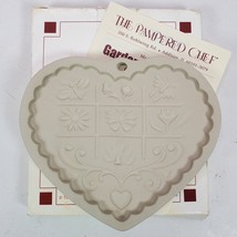 Vintage 1996 Pampered Chef Clay Cookie Mold Gardens of the Heart - £13.09 GBP