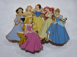 Disney Trading Pins 52035 DLR - Velvet Heart Princess - Princesses - £92.15 GBP